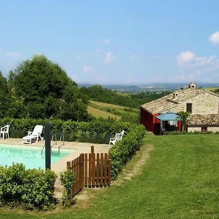 Dom wakacyjny Belvilla By Oyo Spacious Villa In Treia With Pool Avenale