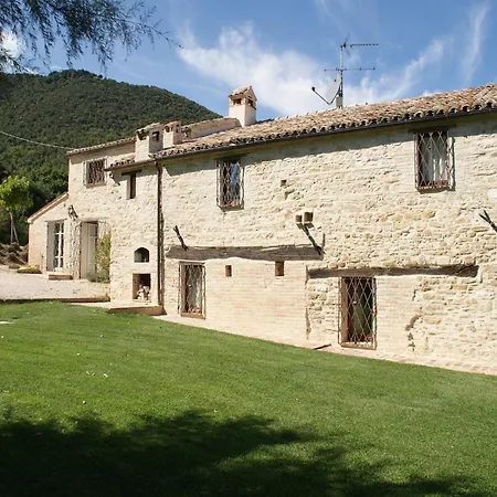 Belvilla By Oyo Spacious Villa In Treia With Pool Dom wakacyjny