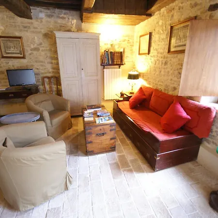 Belvilla By Oyo Spacious Villa In Treia With Pool Dom wakacyjny *