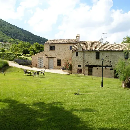 Belvilla By Oyo Spacious Villa In Treia With Pool
