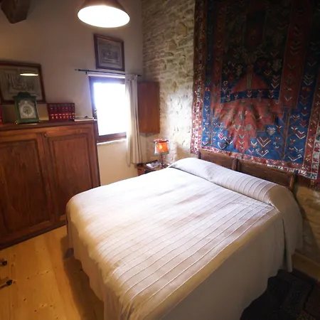 Dom wakacyjny Belvilla By Oyo Spacious Villa In Treia With Pool *